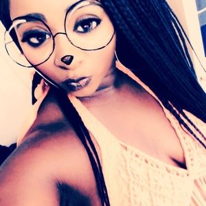 Meet your Posher, Tierra